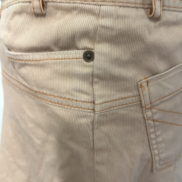 Sole Mio Khaki short skirt- Made in U.S - Picture 5 of 6